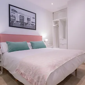 apartamentos-miraflores.hotelsinnerja.org/